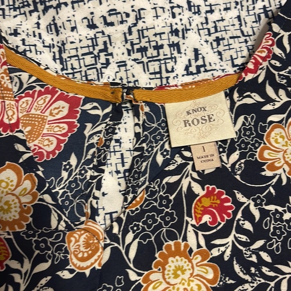 Knox Rose Floral Boho Navy balloon blouse / size L - Picture 2 of 3